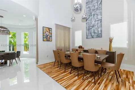 10561 NW 68th Terrace Doral FL 33178