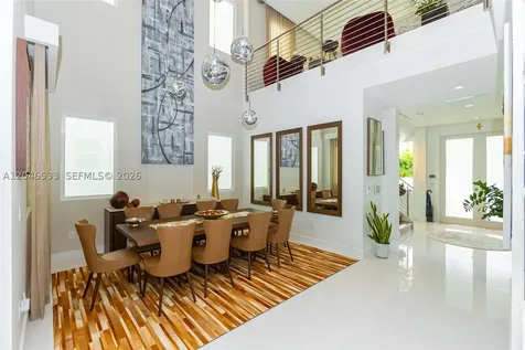 10561 NW 68th Terrace Doral FL 33178