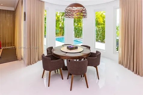 10561 NW 68th Terrace Doral FL 33178