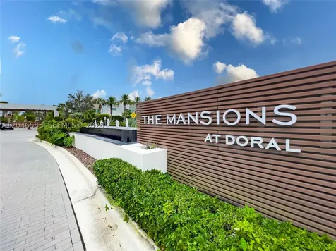 10561 NW 68th Terrace Doral FL 33178