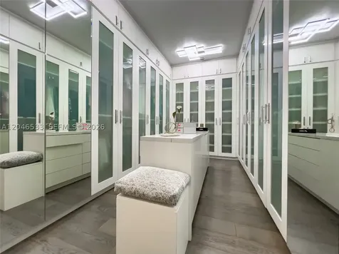 10561 NW 68th Terrace Doral FL 33178