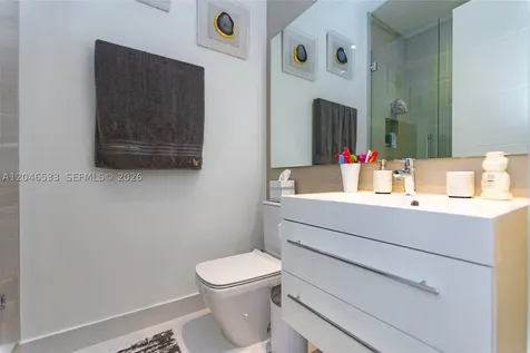 10561 NW 68th Terrace Doral FL 33178