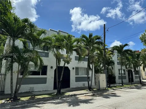 103 NW 6th Avenue Miami FL 33128