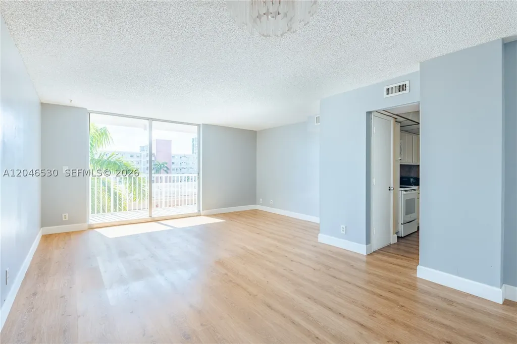 3161 S Ocean Drive Hallandale Beach FL 33009