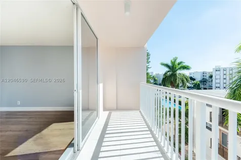 3161 S Ocean Drive Hallandale Beach FL 33009