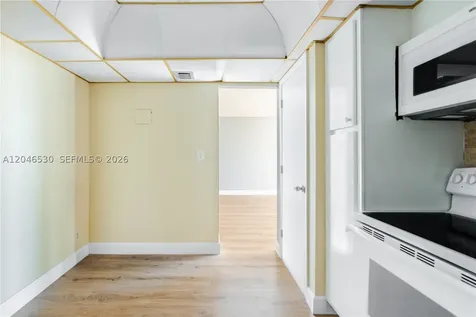 3161 S Ocean Drive Hallandale Beach FL 33009