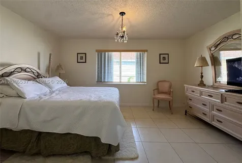 2365 W 74th Street Hialeah FL 33016