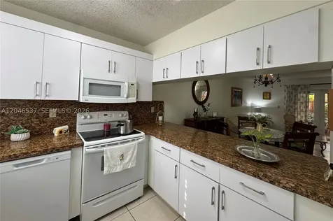 2365 W 74th Street Hialeah FL 33016