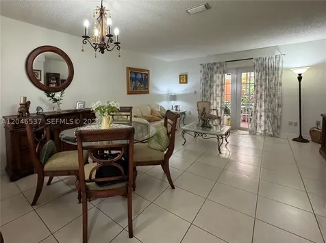 2365 W 74th Street Hialeah FL 33016