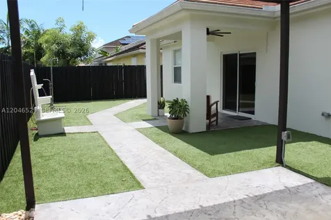 3431 NE 1st Street Homestead FL 33033