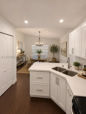 7231 W 29th Way Hialeah FL 33018
