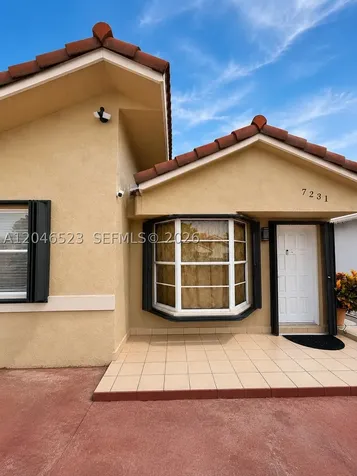 7231 W 29th Way Hialeah FL 33018