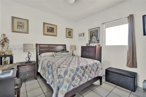 829 SW 19th Avenue Miami FL 33135