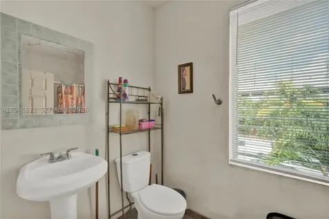 829 SW 19th Avenue Miami FL 33135