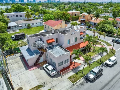 829 SW 19th Avenue Miami FL 33135