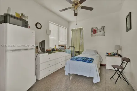 829 SW 19th Avenue Miami FL 33135
