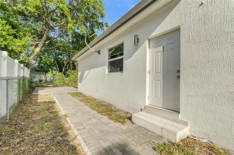 7537 NW 3rd Avenue Miami FL 33150