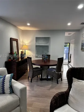 3793 SW 28th Street Miami FL 33134