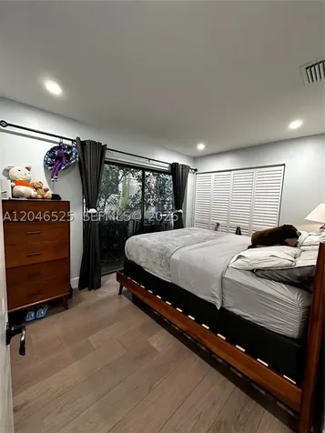 3793 SW 28th Street Miami FL 33134
