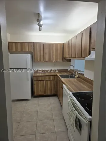 8075 SW 107th Avenue Miami FL 33173