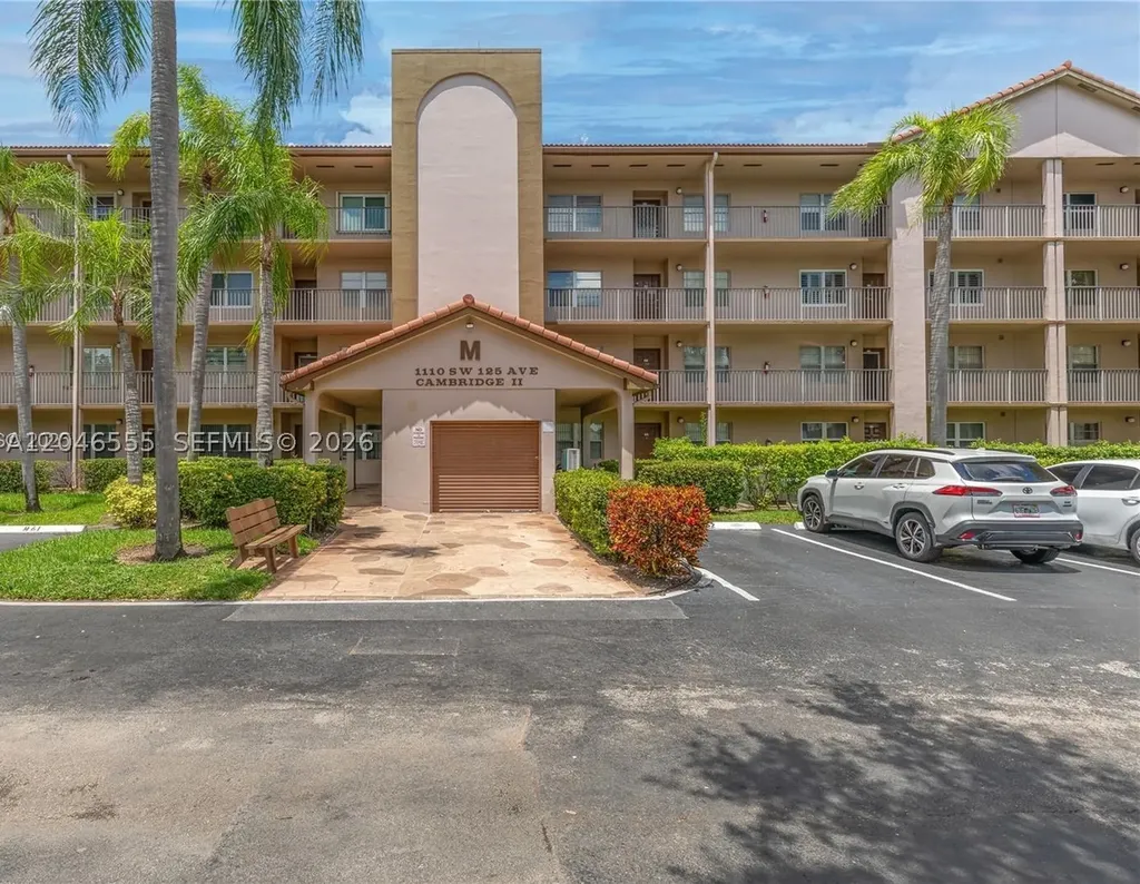 1110 SW 125th Avenue Pembroke Pines FL 33027