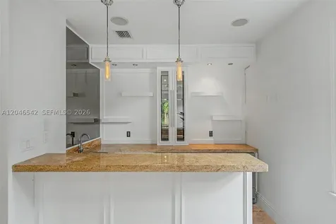 2561 Trapp Avenue Miami FL 33133