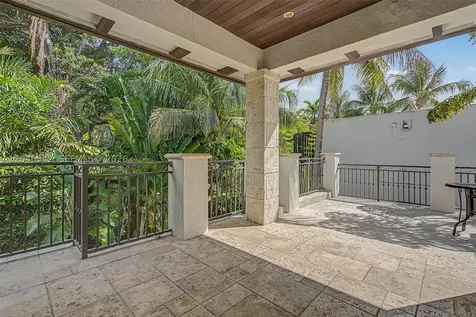 2561 Trapp Avenue Miami FL 33133