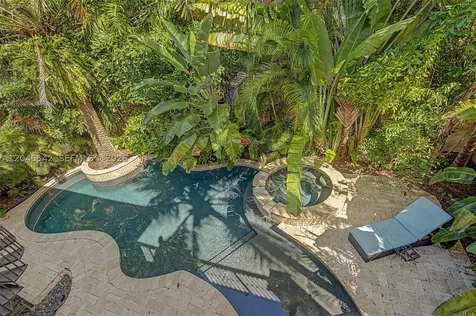 2561 Trapp Avenue Miami FL 33133