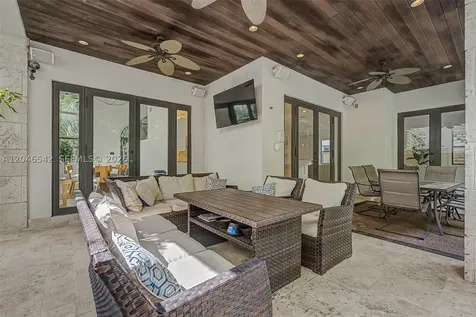 2561 Trapp Avenue Miami FL 33133