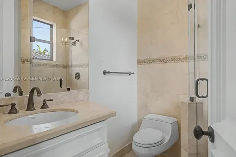2561 Trapp Avenue Miami FL 33133