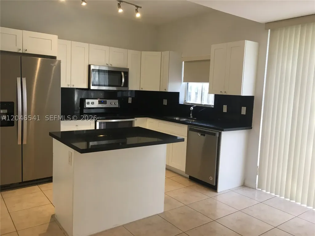 11528 NW 60th Terrace Doral FL 33178