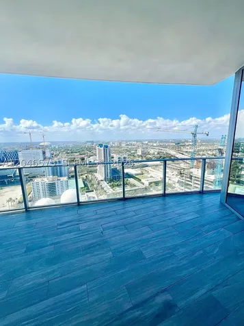 Miami FL 33132