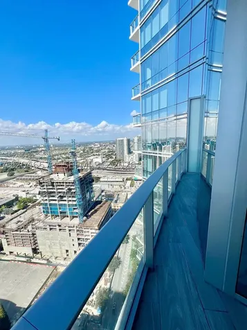 Miami FL 33132