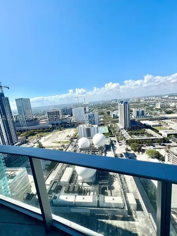 Miami FL 33132