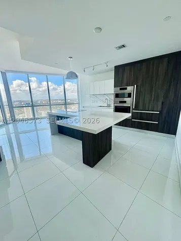 Miami FL 33132