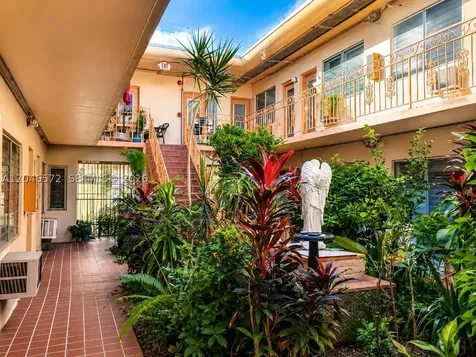 1050 Pennsylvania Avenue Miami Beach FL 33139