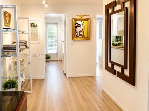 1050 Pennsylvania Avenue Miami Beach FL 33139
