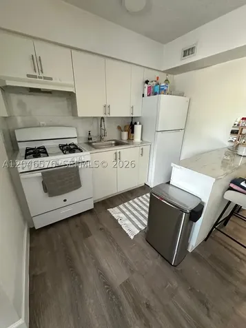 6805 SW 88th Street Pinecrest FL 33156