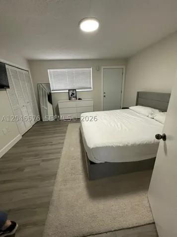 6805 SW 88th Street Pinecrest FL 33156