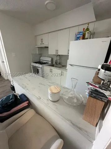 6805 SW 88th Street Pinecrest FL 33156