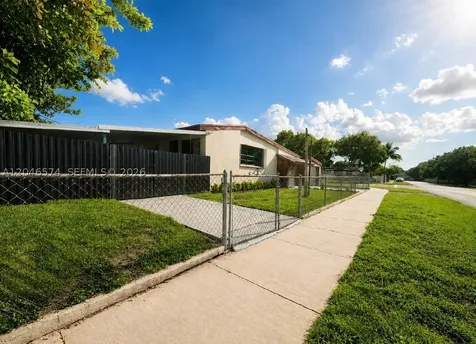 620 NW 182nd Terrace Miami Gardens FL 33169