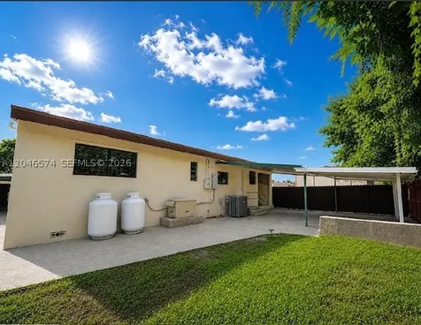 620 NW 182nd Terrace Miami Gardens FL 33169