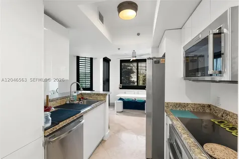 110 Washington Avenue Miami Beach FL 33139