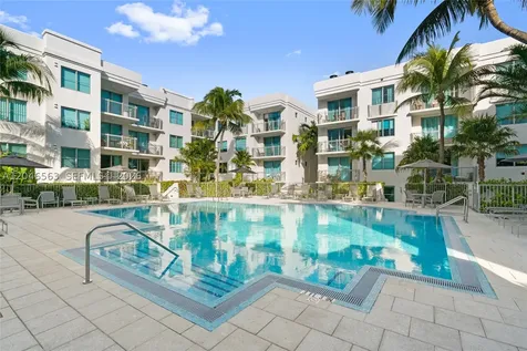 110 Washington Avenue Miami Beach FL 33139