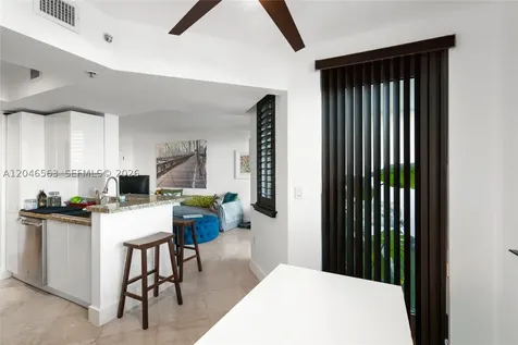 110 Washington Avenue Miami Beach FL 33139