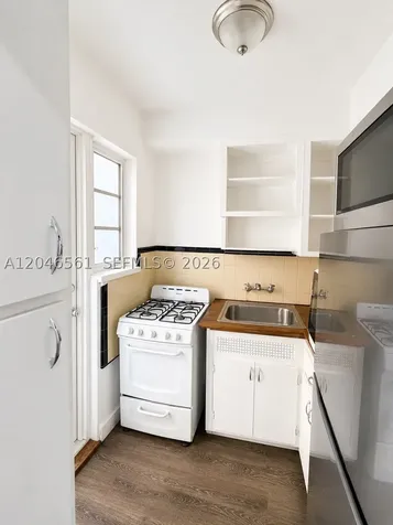 2456 Flamingo Drive Miami Beach FL 33140