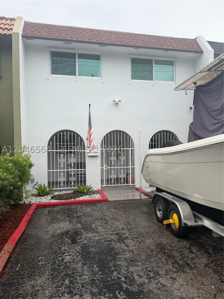 7151 W 3rd Court Hialeah FL 33014