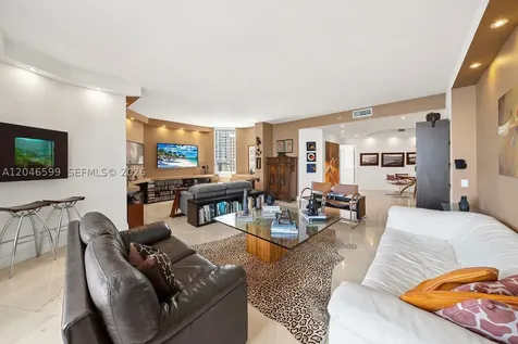 808 Brickell Key Drive Miami FL 33131
