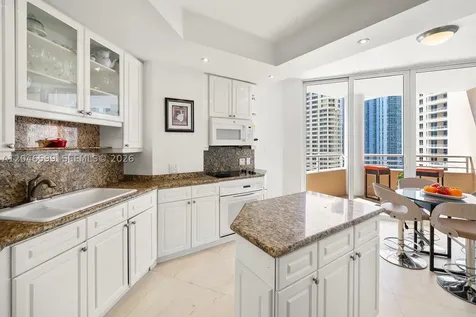 808 Brickell Key Drive Miami FL 33131