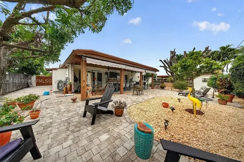 11180 SW 58th Terrace Miami FL 33173